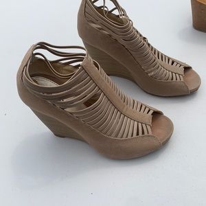 Wedge shoes